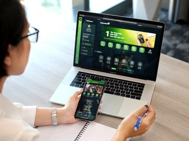 Vietcombank-trien-khai-giai-phap-thanh-toan-cham-tren-thiet - Vietnam.vn Vietcombank triển khai giải pháp thanh toán chạm trên thiết bị VCB Tap to Phone - 1