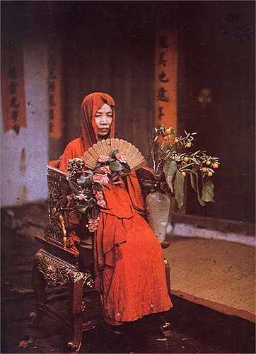 Hình ảnh Bà Đồng trong văn hóa Chầu Văn