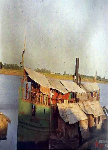 Một con thuyền của người Hoa Kiều, 1915.