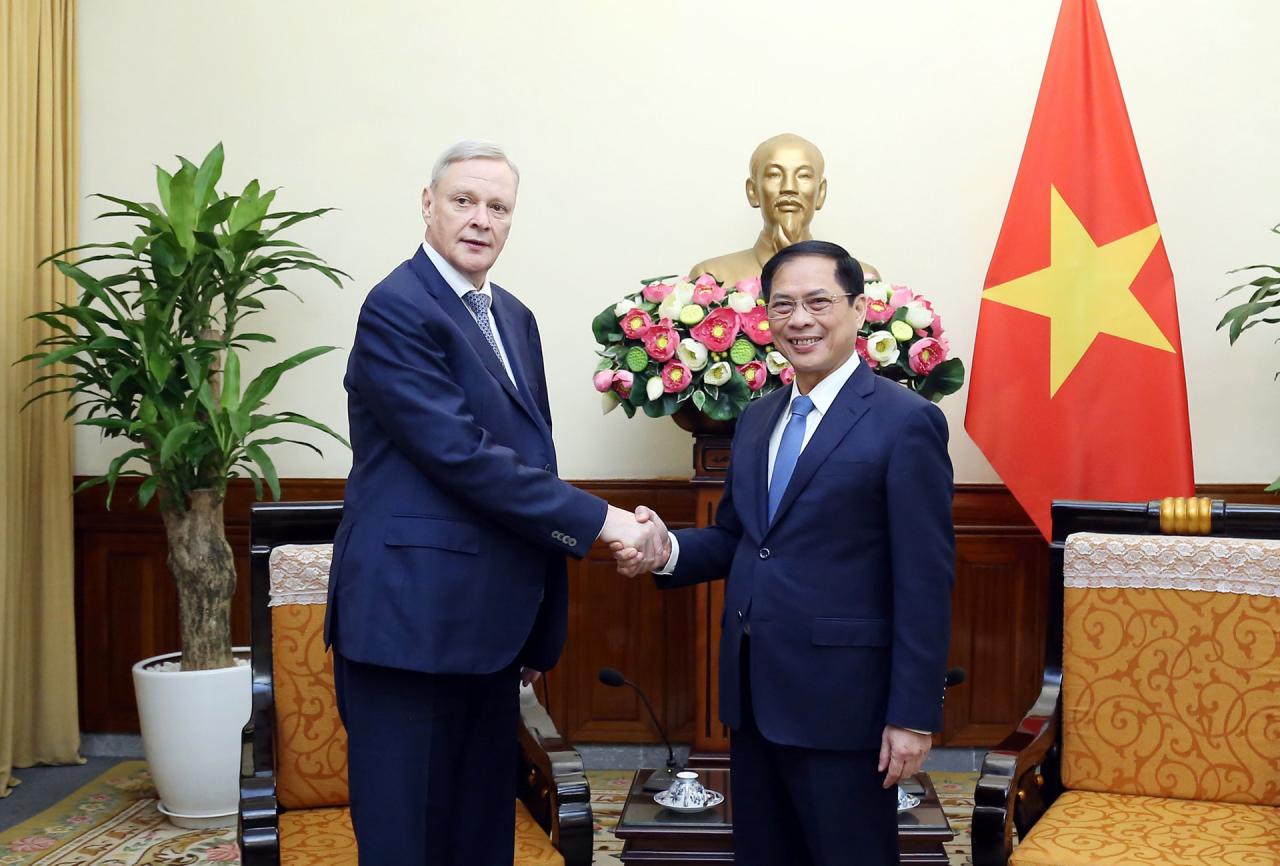 dqh-9040-1129 - Vietnam.vn dqh 9040.jpg