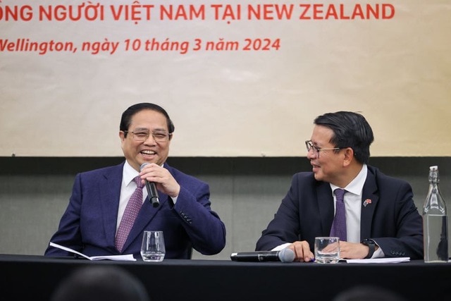 Thủ tướng Phạm Minh Chính gặp mặt, chia sẻ và động viên kiều bào tại New Zealand- Ảnh 4. - Vietnam.vn Thủ tướng Phạm Minh Chính gặp mặt, chia sẻ và động viên kiều bào tại New Zealand- Ảnh 4.
