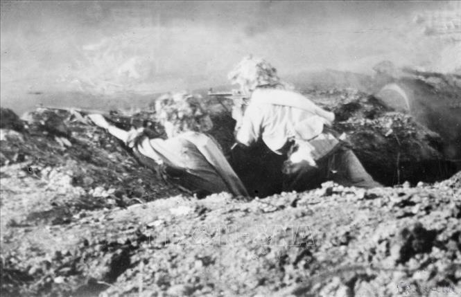 Ngày 29/3/1954: Đại tướng Võ Nguyên Giáp gửi thư cho cán bộ và chiến sĩ trước đợt tấn công vào khu Đông tập đoàn cứ điểm Điện Biên Phủ Ngày 29/3/1954: Đại tướng Võ Nguyên Giáp gửi thư cho cán bộ và chiến sĩ trước đợt tấn công vào khu Đông tập đoàn cứ điểm Điện Biên Phủ