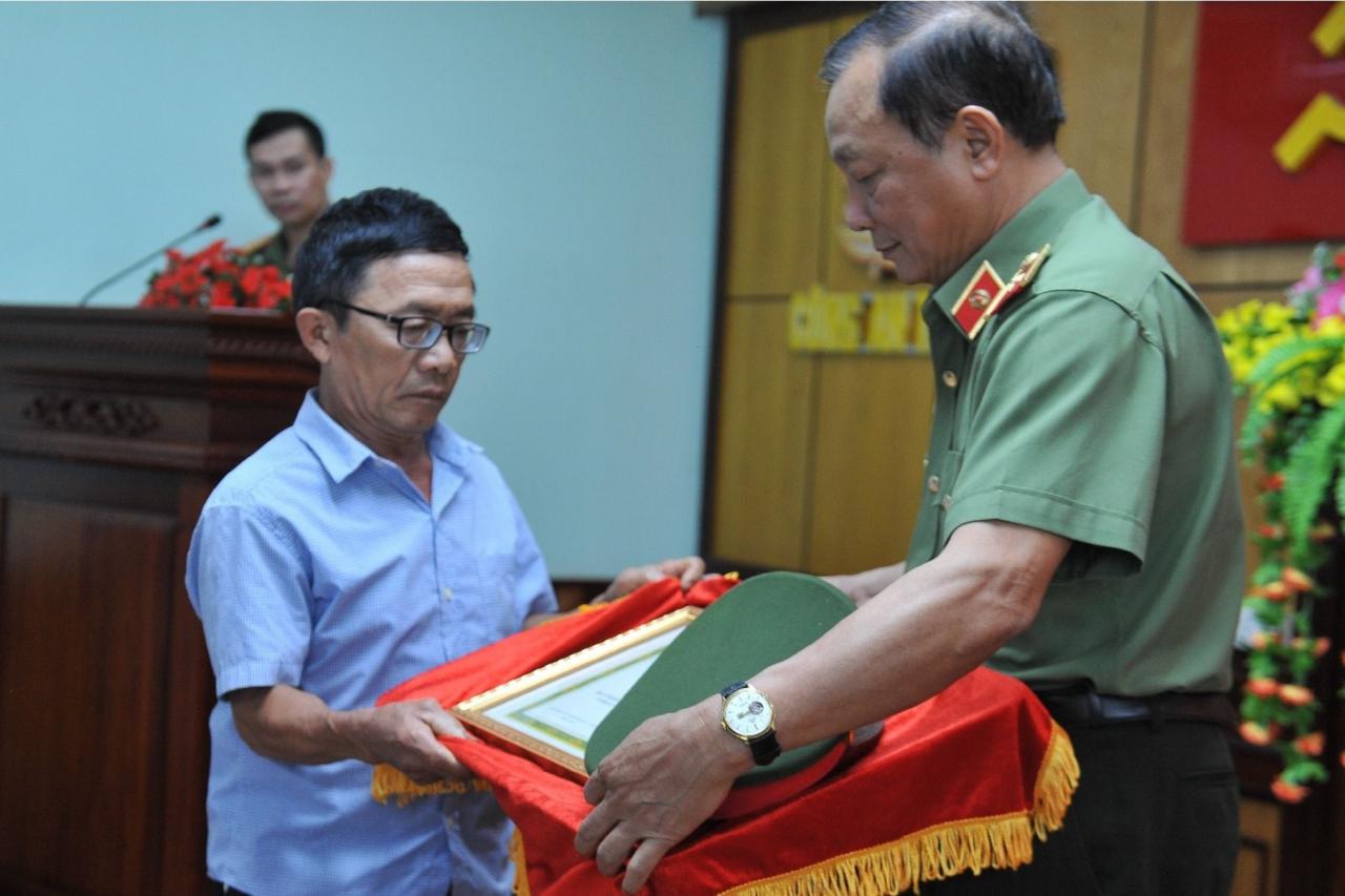 z5264703808736-80d6353586fbfa3ede884dc16d33e76e-1-1240 - Vietnam.vn z5264703808736-80d6353586fbfa3ede884dc16d33e76e-1.jpg