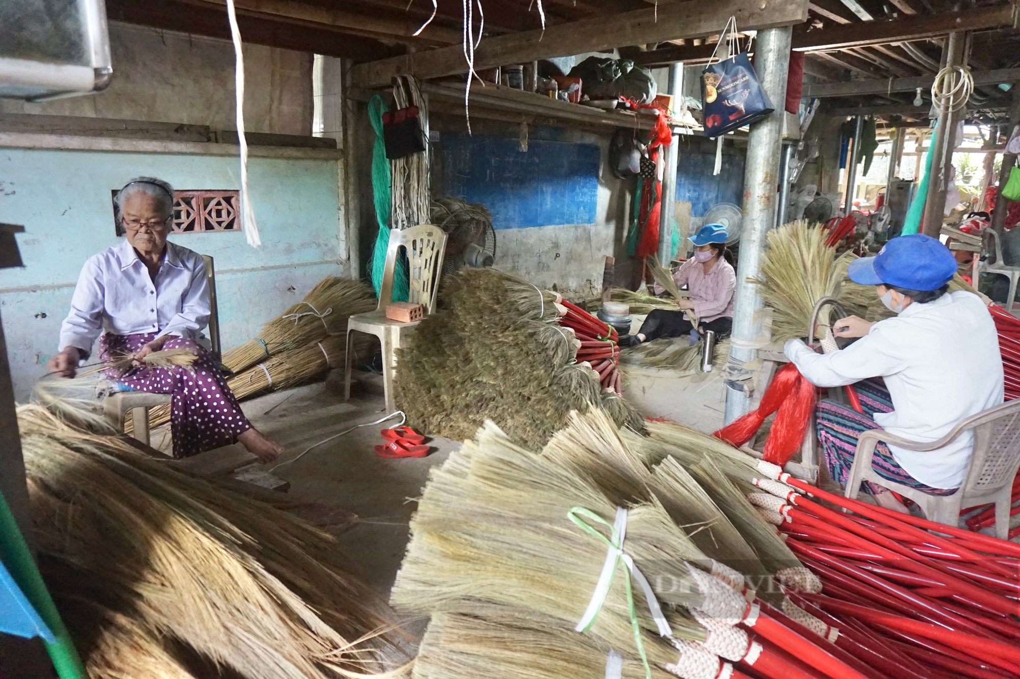 Nghề cha truyền con nối giúp một nông dân Quảng Nam “sống khỏe”, tạo việc làm, thu nhập cho nhiều người- Ảnh 2. Nghề cha truyền con nối giúp một nông dân Quảng Nam “sống khỏe”, tạo việc làm, thu nhập cho nhiều người- Ảnh 2.