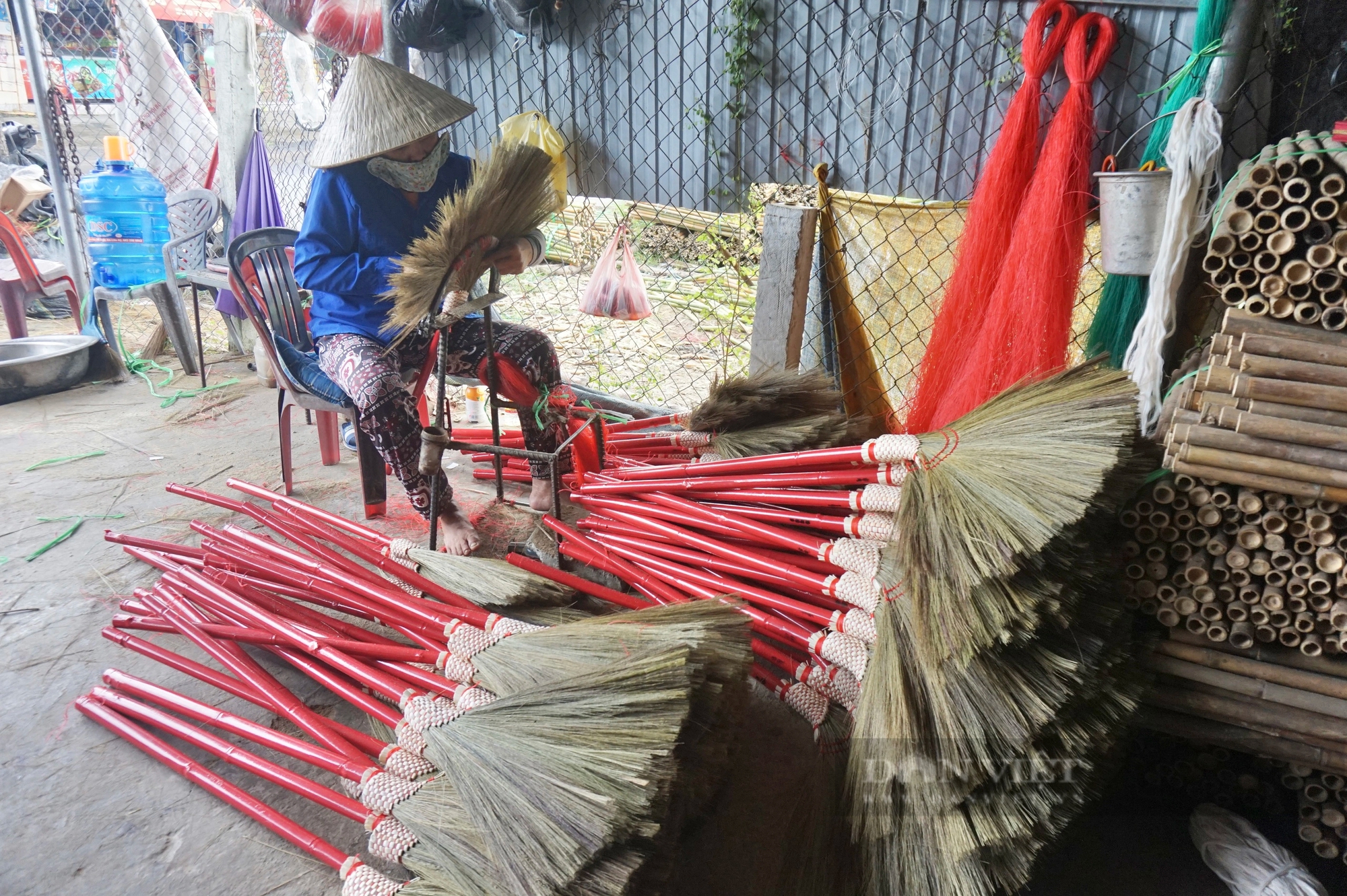 Nghề cha truyền con nối giúp một nông dân Quảng Nam “sống khỏe”, tạo việc làm, thu nhập cho nhiều người- Ảnh 4. Nghề cha truyền con nối giúp một nông dân Quảng Nam “sống khỏe”, tạo việc làm, thu nhập cho nhiều người- Ảnh 4.