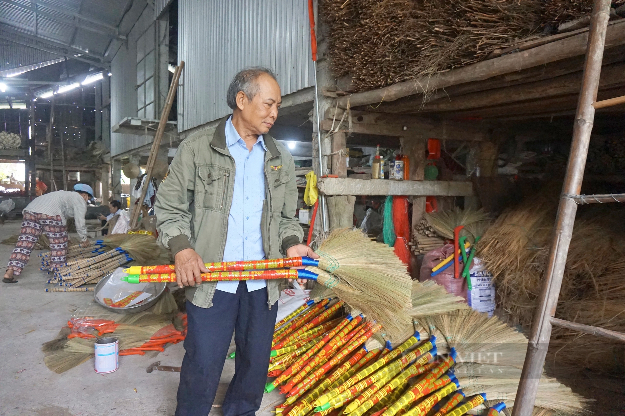 Nghề cha truyền con nối giúp một nông dân Quảng Nam “sống khỏe”, tạo việc làm, thu nhập cho nhiều người- Ảnh 5. Nghề cha truyền con nối giúp một nông dân Quảng Nam “sống khỏe”, tạo việc làm, thu nhập cho nhiều người- Ảnh 5.