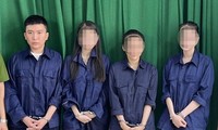 Tụ điểm có nhiều thanh niên múa thoát y phục vụ ‘quý bà’; Tin mới vụ chủ tịch huyện bị lừa 100 tỷ