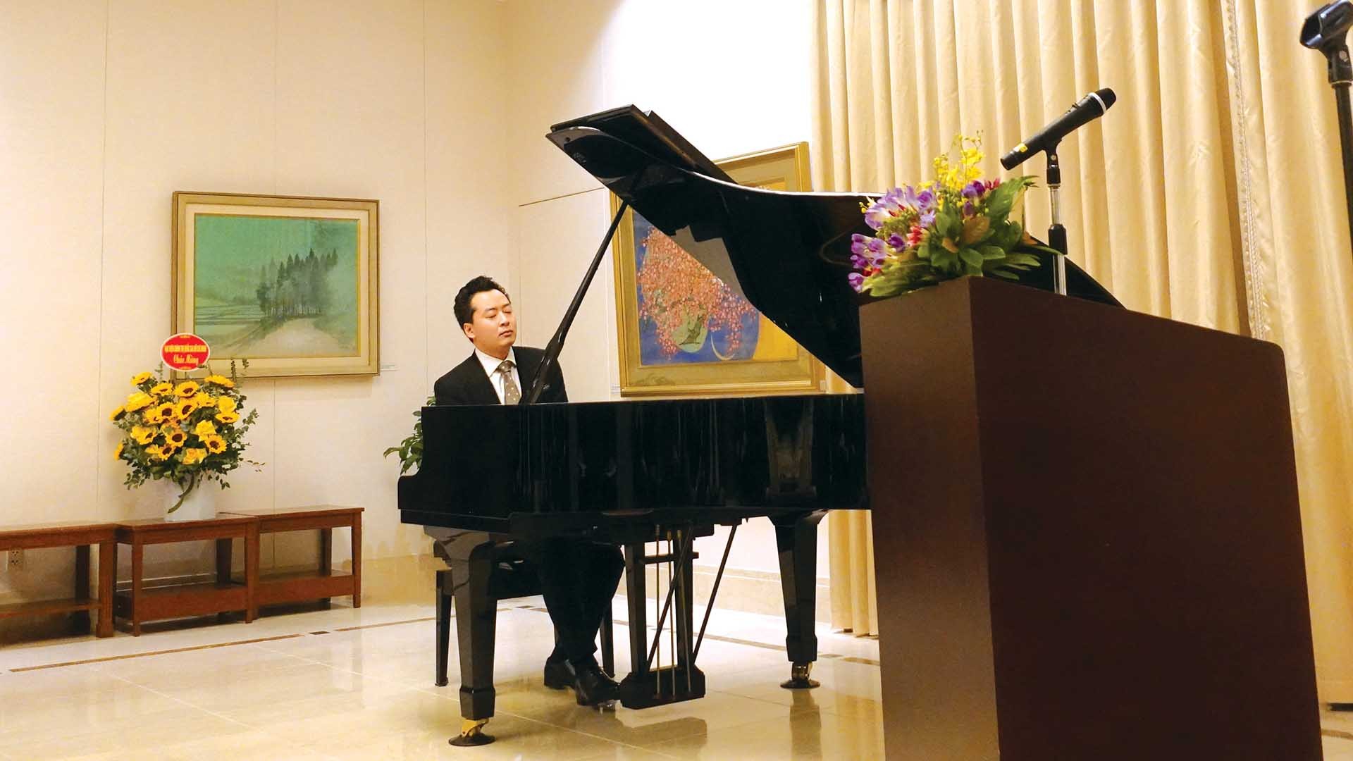 Nghệ sĩ piano Suzuki Ryutaro: Cảm nhận sự đồng điệu