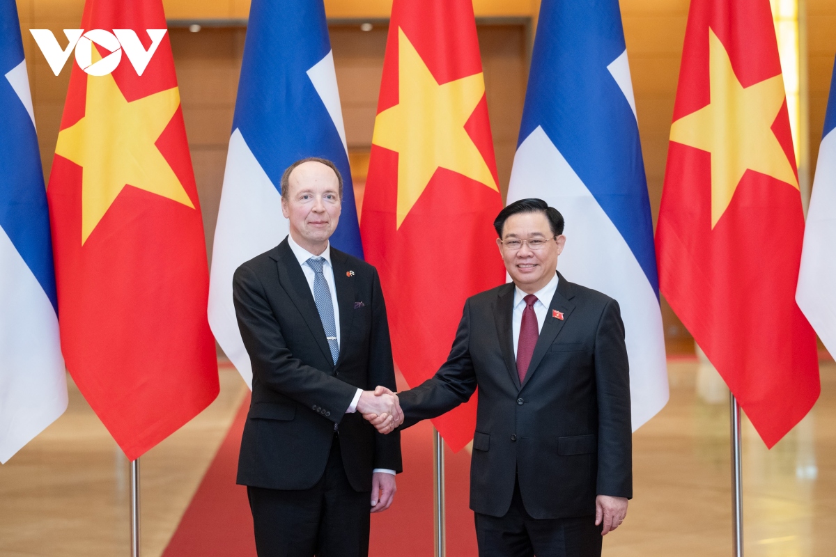 chủ tịch quốc hội vương Đình huệ hội đàm với chủ tịch quốc hội phần lan hình ảnh 2 chu tich quoc hoi vuong Dinh hue hoi dam voi chu tich quoc hoi phan lan hinh anh 2