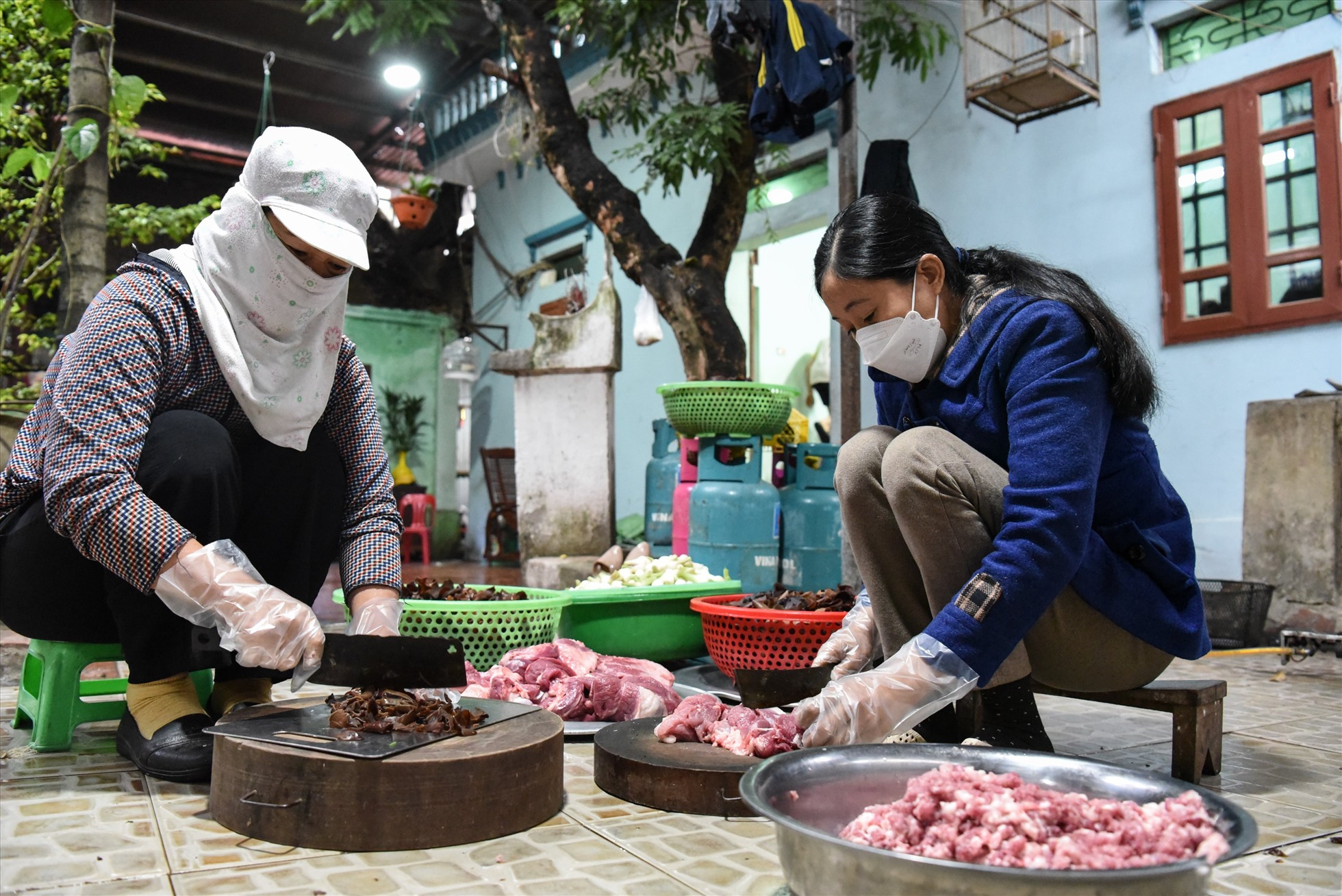 Một làng cổ ở Bắc Ninh, dân làm thứ bánh hễ luộc trong nhà là thiên hạ ngoài ngõ thấy thơm, đó là bánh gì?- Ảnh 3. Một làng cổ ở Bắc Ninh, dân làm thứ bánh hễ luộc trong nhà là thiên hạ ngoài ngõ thấy thơm, đó là bánh gì?- Ảnh 3.