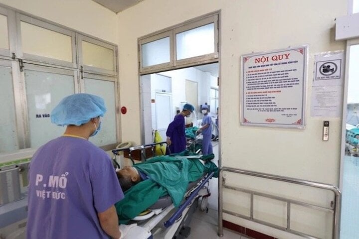 Trung bình hiện Bệnh viện Việt Đức thực hiện 30-40 ca phẫu thuật cấp cứu/ngày