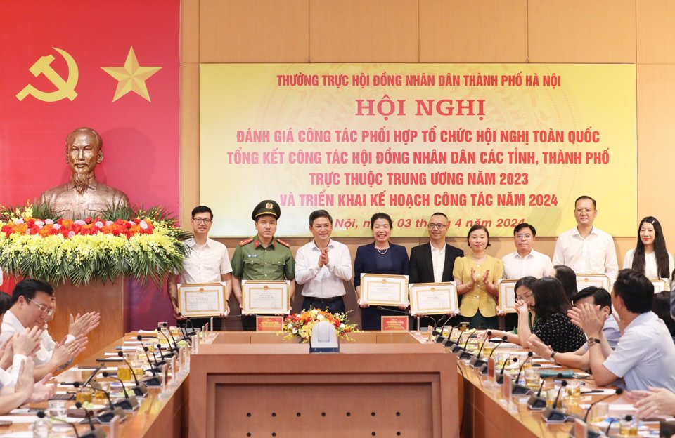  Trong dịp này, đã có 29 tập thể, cá nhân được nhận Bằng khen của UBND TP Hà Nội