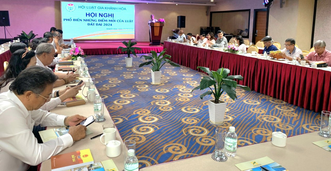 Sự kiện - Hội Luật gia tỉnh Khánh Hòa tổ chức Hội nghị phổ biến những điểm mới của Luật Đất đai năm 2024 (Hình 2).