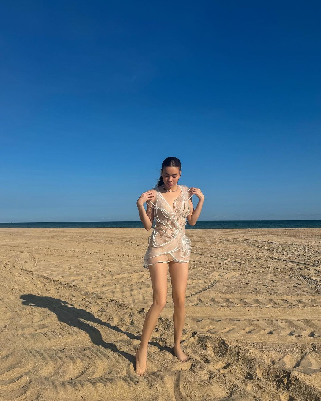 Hồ Ngọc Hà và dàn mỹ nhân Việt khởi động đầu hè với áo tắm ảnh 5