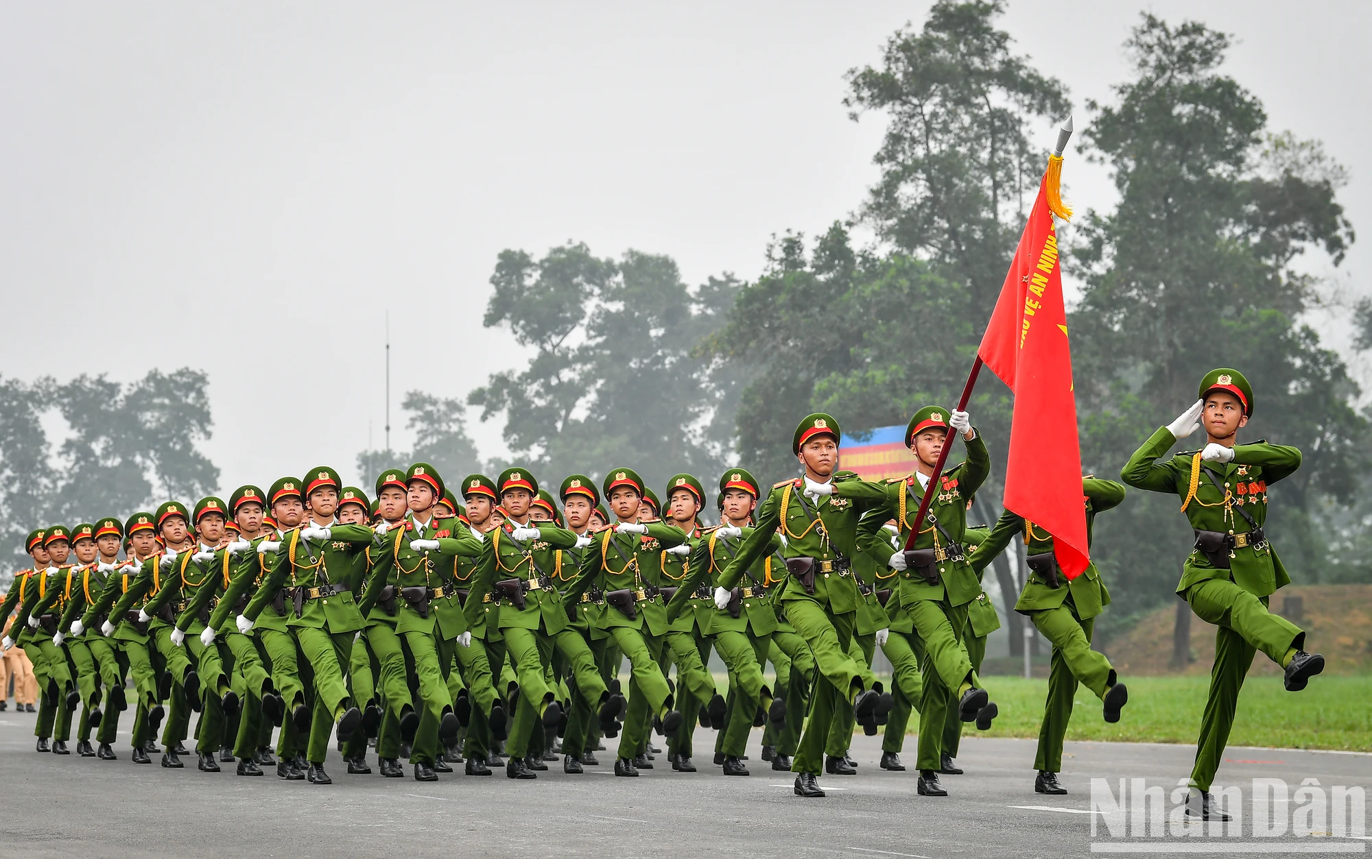 [Ảnh] Hợp luyện diễu binh, diễu hành kỷ niệm 70 năm Chiến thắng Điện Biên Phủ ảnh 9