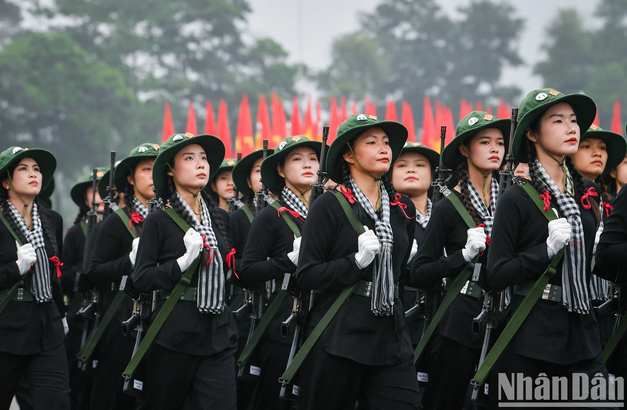 [Ảnh] Hợp luyện diễu binh, diễu hành kỷ niệm 70 năm Chiến thắng Điện Biên Phủ ảnh 13