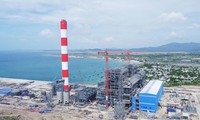 Việc nhận chìm 1 triệu m3 chất nạo vét tại nhiệt điện Vĩnh Tân 1 đang gây ra nhiều băn khoăn trong dư luận.