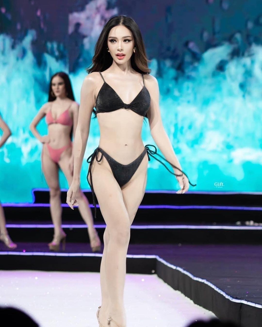 Hoa hậu Hòa bình Thái Lan 2024 gây tranh cãi vì chỉ cao 1,65 m ảnh 6