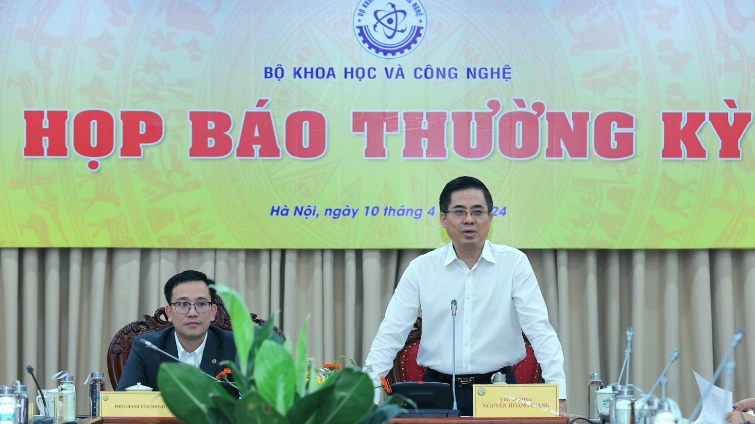 Chấp nhận rủi ro trong nghiên cứu để khuyến khích nhà khoa học theo đuổi đam mê- Ảnh 2. Thứ trưởng Bộ KH-CN Nguyễn Hoàng Giang:
