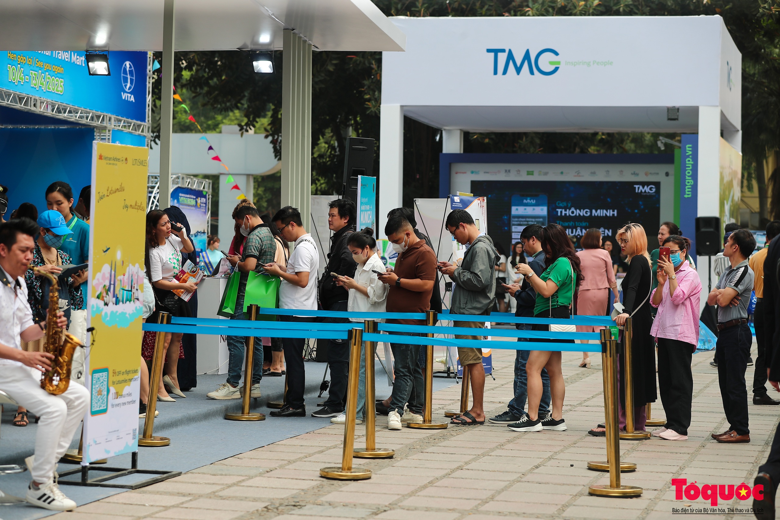 Chùm ảnh: Khai mạc Hội chợ Du lịch Quốc tế Việt Nam - VITM Hà Nội 2024 - Ảnh 13. Chùm ảnh: Khai mạc Hội chợ Du lịch Quốc tế Việt Nam - VITM Hà Nội 2024 - Ảnh 13.