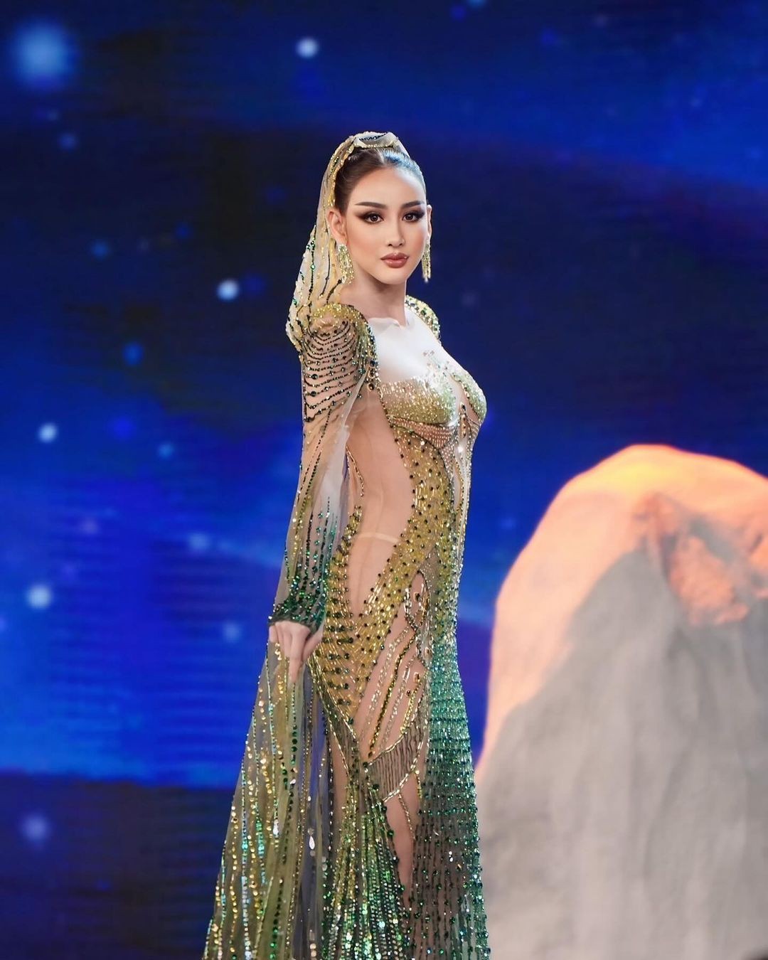 Người đẹp cao 1,76 m gây chú ý ở Hoa hậu Hòa bình Thái Lan ảnh 2