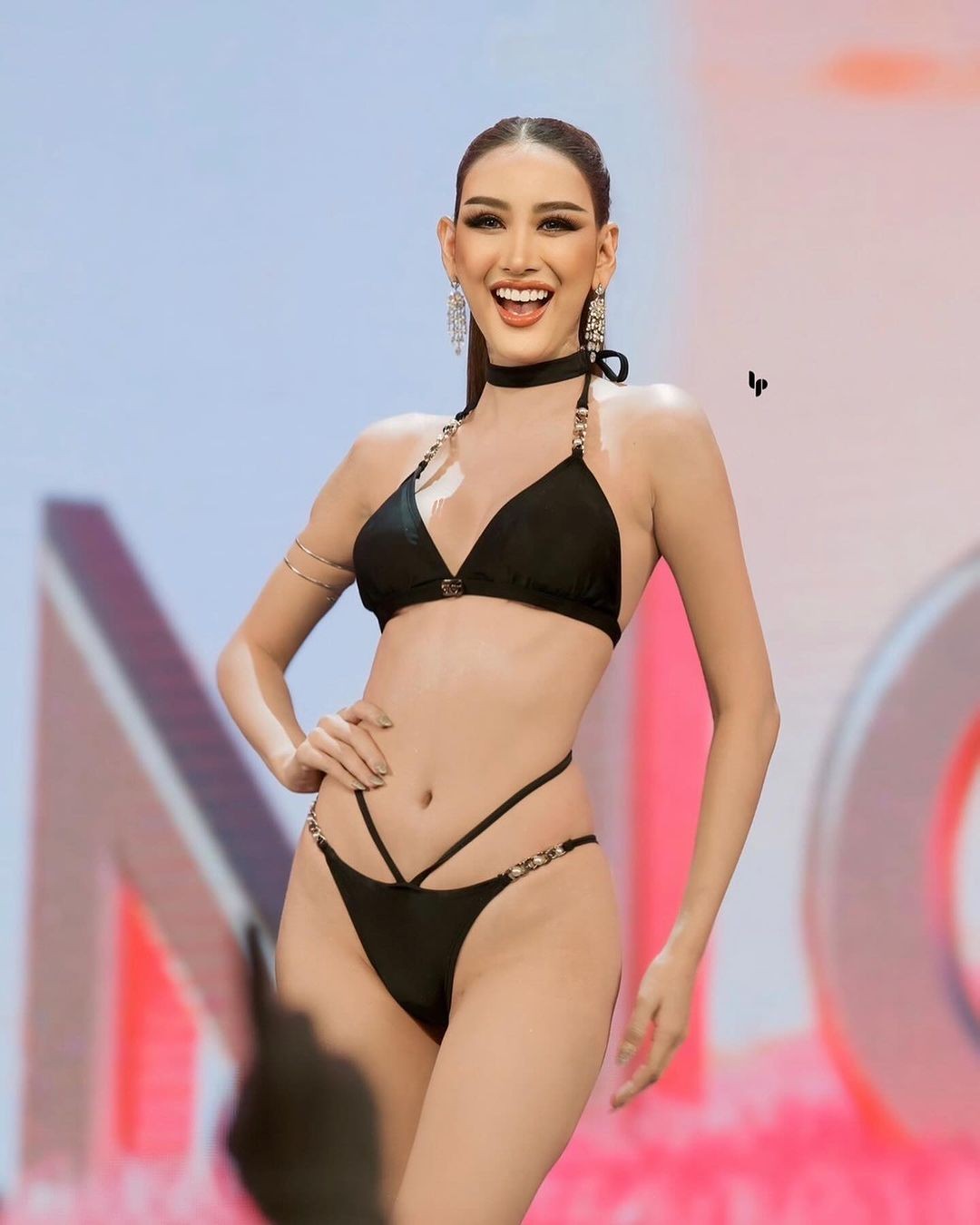 Người đẹp cao 1,76 m gây chú ý ở Hoa hậu Hòa bình Thái Lan ảnh 5
