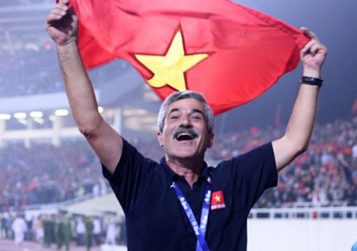 Ông Calisto là huấn luyện viên châu Âu thành công nhất với bóng đá Việt Nam.