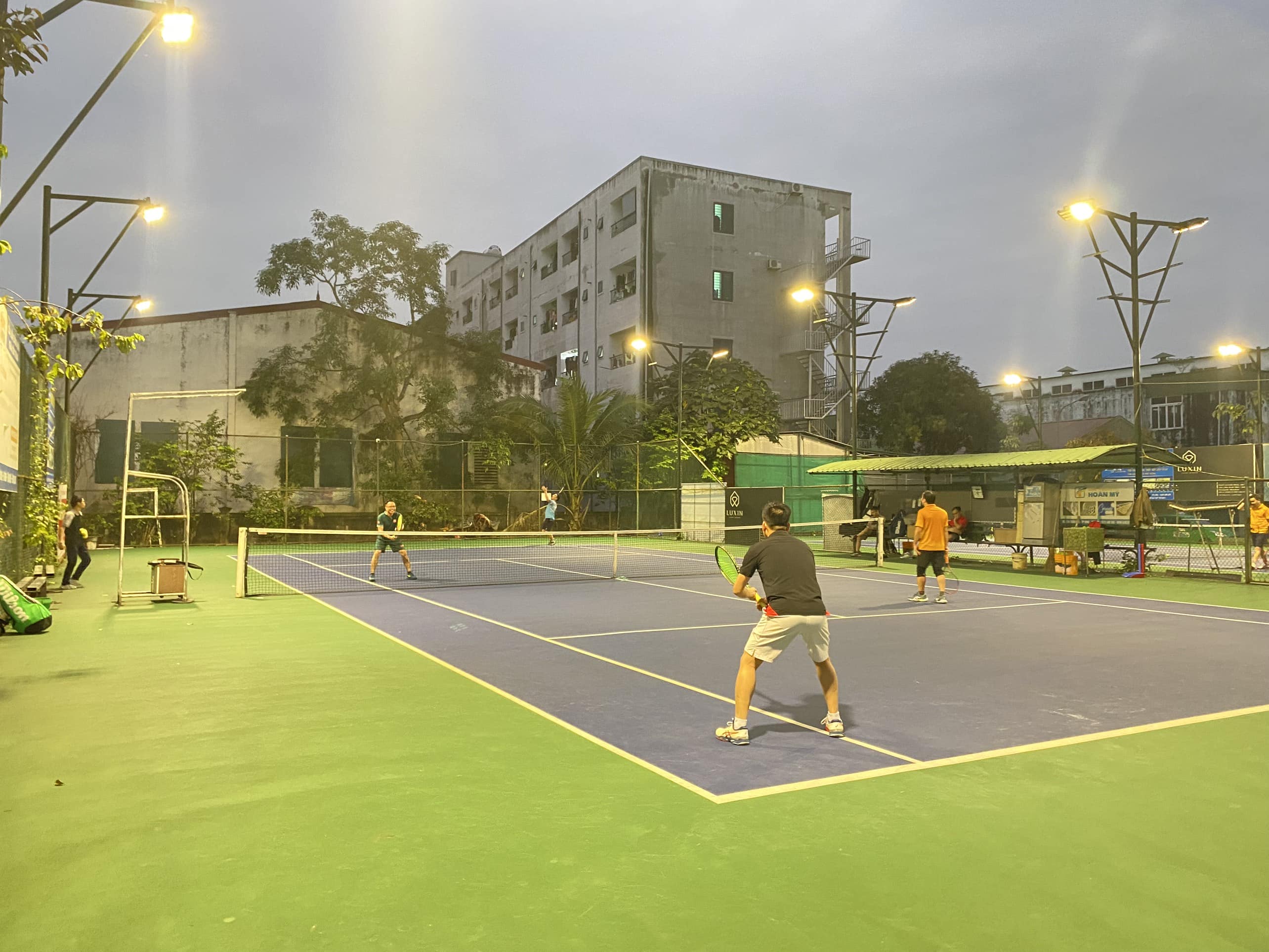 Tinh thần thi đấu quần vợt hăng say tại THACO AUTO Nghệ An