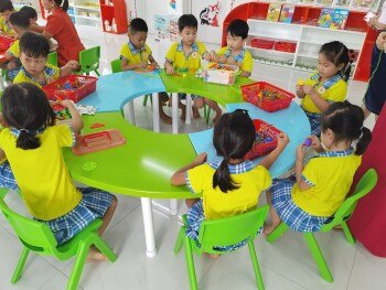 Quang Ngai: inaugurated a library for preschool children sponsored by Zhi-Shan Foundation