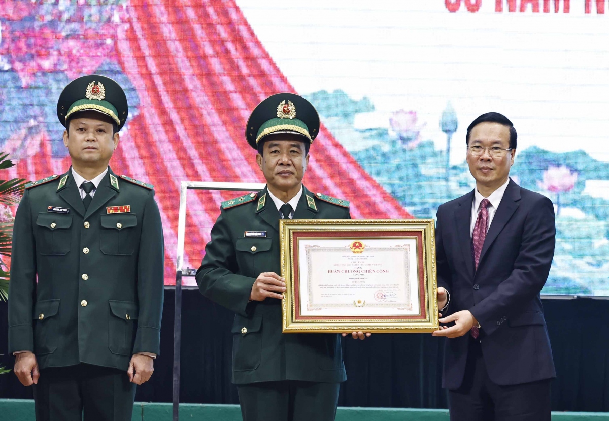 chủ tịch nước trao huân chương chiến công hạng nhì tặng bộ đội biên phòng hình ảnh 5 chu tich nuoc trao huan chuong chien cong hang nhi tang bo doi bien phong hinh anh 5