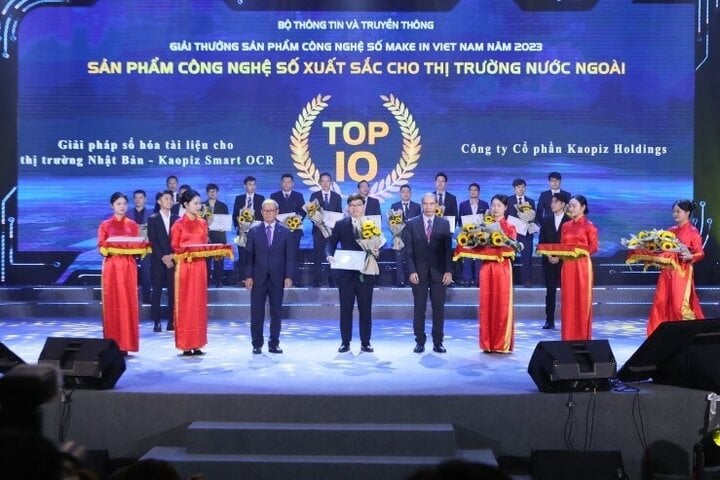 Sản phẩm Kaopiz Smart OCR được vinh danh tại Top 10 sản phẩm công nghệ xuất sắc nhất giải thưởng Make in Vietnam 2023.