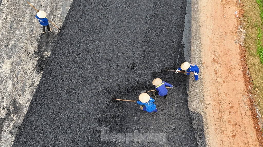 Tuyến đường gần 200 tỷ đồng kết nối vùng Thủ đô Hà Nội - Bắc Giang sẵn sàng trước ngày thông xe ảnh 3