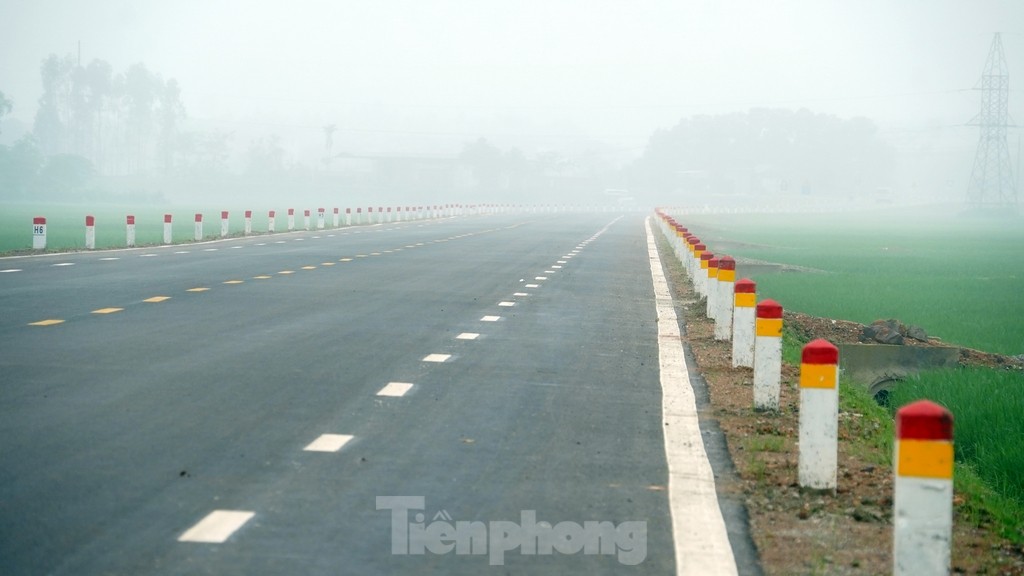 Tuyến đường gần 200 tỷ đồng kết nối vùng Thủ đô Hà Nội - Bắc Giang sẵn sàng trước ngày thông xe ảnh 8