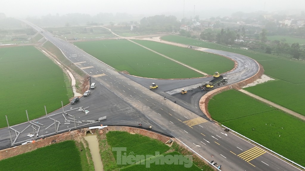 Tuyến đường gần 200 tỷ đồng kết nối vùng Thủ đô Hà Nội - Bắc Giang sẵn sàng trước ngày thông xe ảnh 10