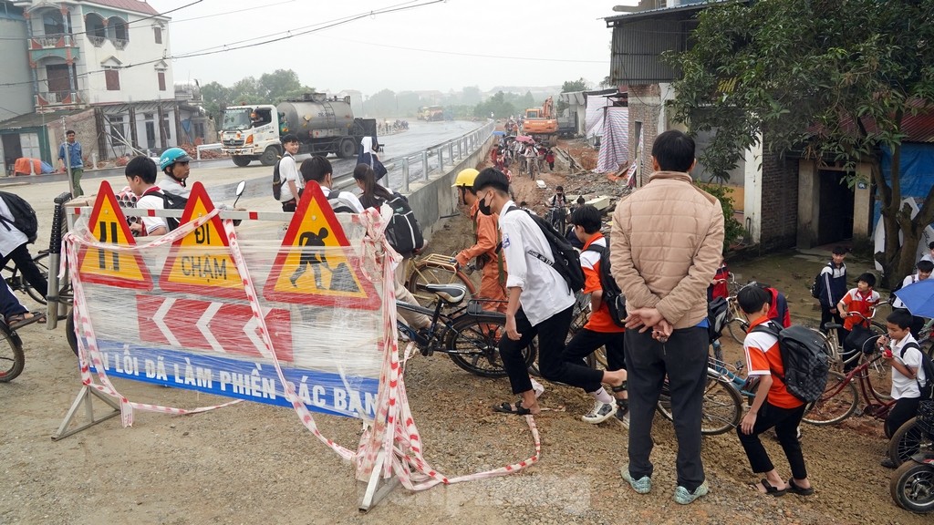 Tuyến đường gần 200 tỷ đồng kết nối vùng Thủ đô Hà Nội - Bắc Giang sẵn sàng trước ngày thông xe ảnh 13