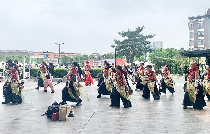 Giao lưu văn hoá Việt Nam-Nhật Bản qua điệu múa Yosakoi