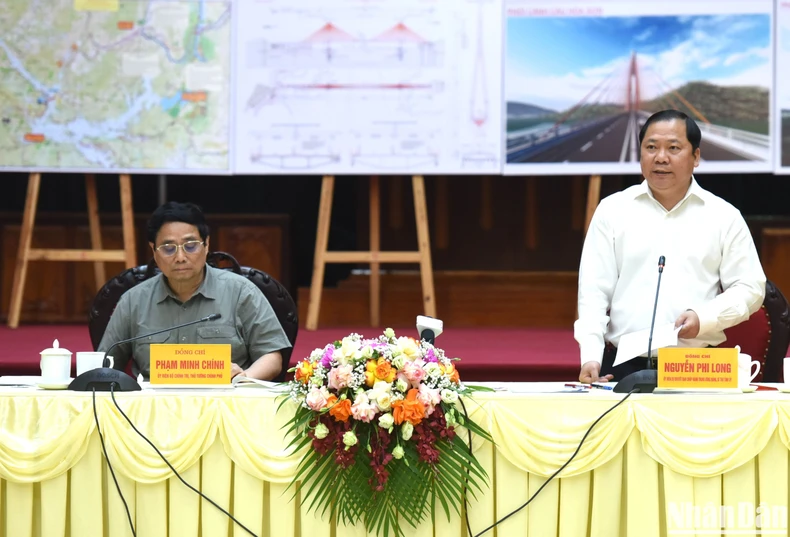 [Ảnh] Thủ tướng Phạm Minh Chính làm việc với Ban Thường vụ Tỉnh ủy Hòa Bình ảnh 9