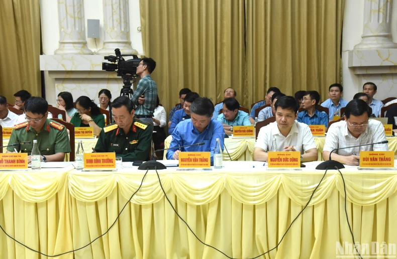 [Ảnh] Thủ tướng Phạm Minh Chính làm việc với Ban Thường vụ Tỉnh ủy Hòa Bình ảnh 12