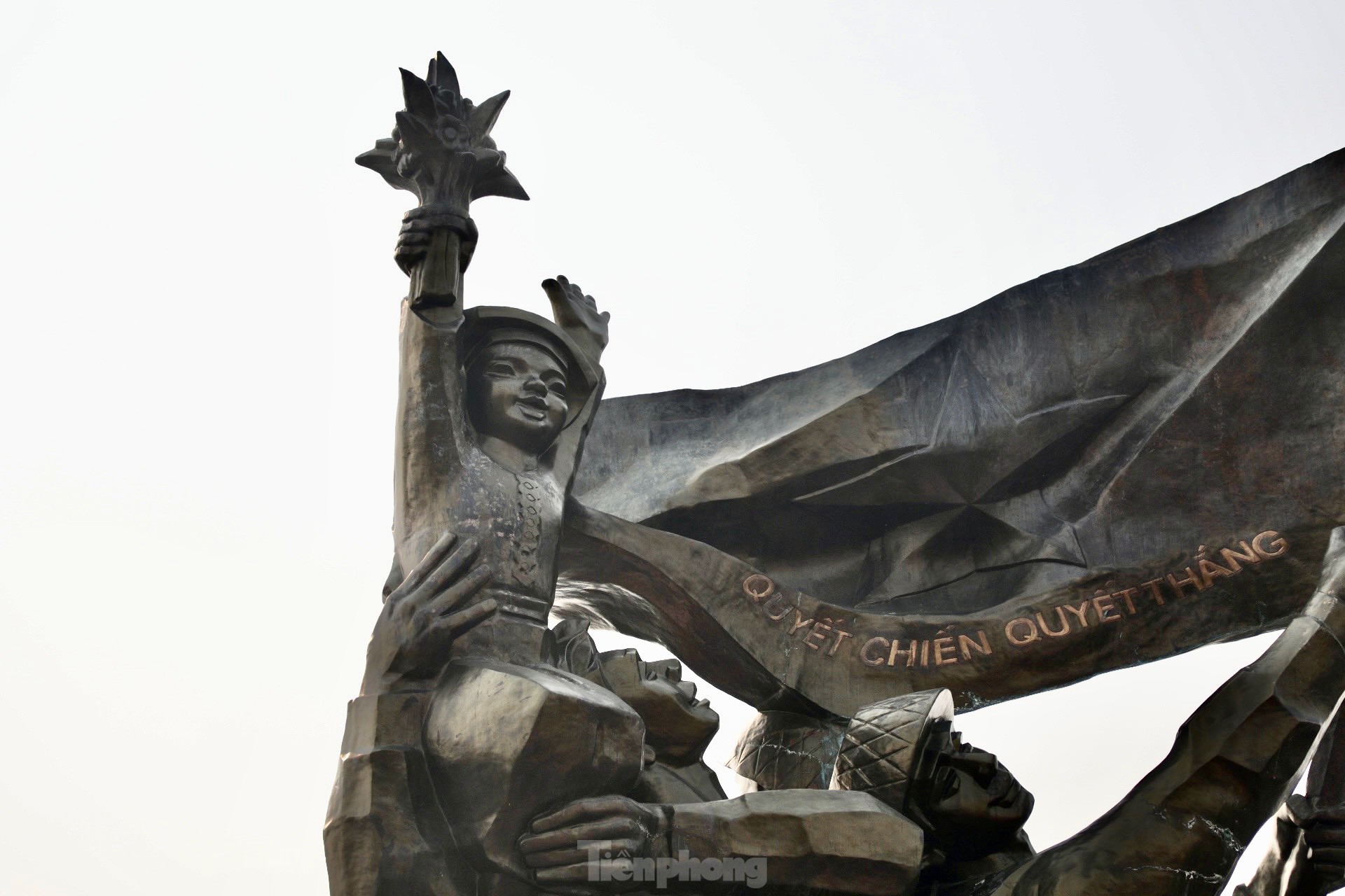 Tượng đài Chiến thắng Điện Biên Phủ những ngày gần đại lễ ảnh 5
