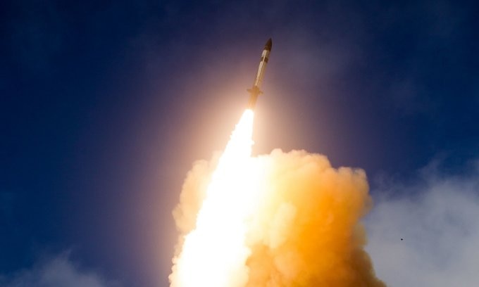 Tên lửa SM-3 Block IIA lần đầu khai hỏa trong đợt thử nghiệm năm 2015. Ảnh: US Navy