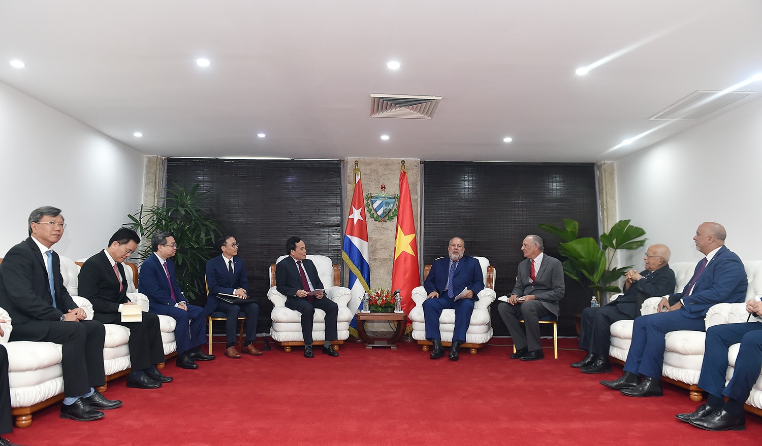Thủ tướng Cuba cam kết tạo thuận lợi cho doanh nghiệp Việt Nam đầu tư tại Cuba- Ảnh 2.