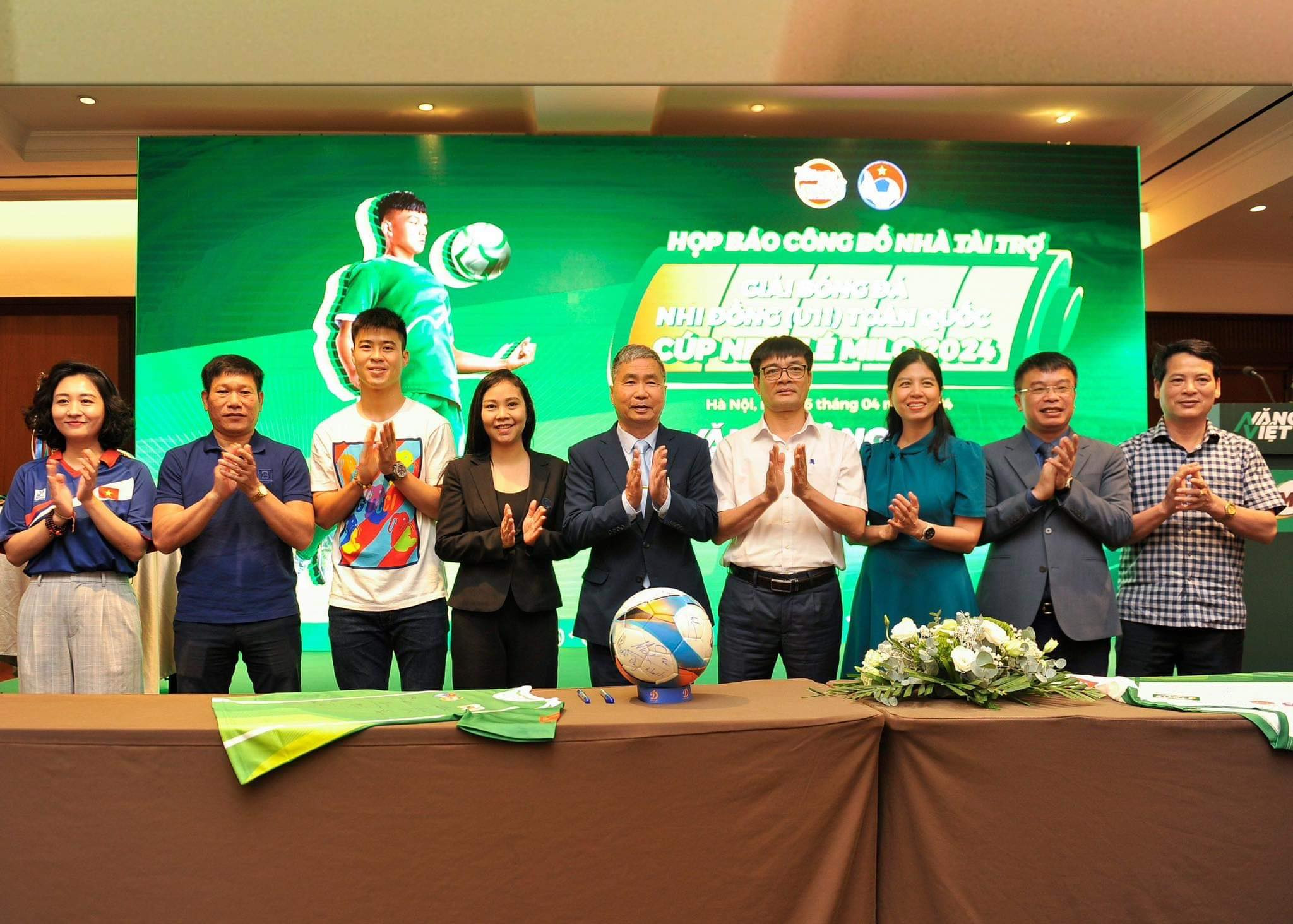 Các em nhỏ hào hứng, sẵn sàng cho giải bóng đá nhi đồng U.11 toàn quốc- Ảnh 2. Các em nhỏ hào hứng, sẵn sàng cho giải bóng đá nhi đồng U.11 toàn quốc- Ảnh 2.