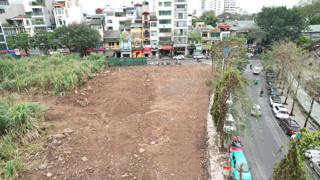 Dỡ rào dự án bỏ hoang của Tập đoàn Tân Hoàng Minh để xây vườn hoa ảnh 2