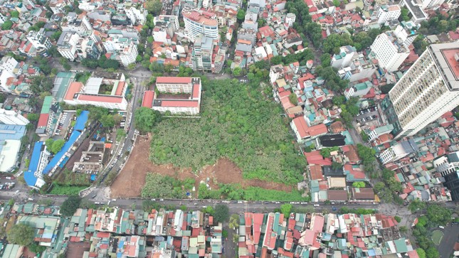 Dỡ rào dự án bỏ hoang của Tập đoàn Tân Hoàng Minh để xây vườn hoa ảnh 9