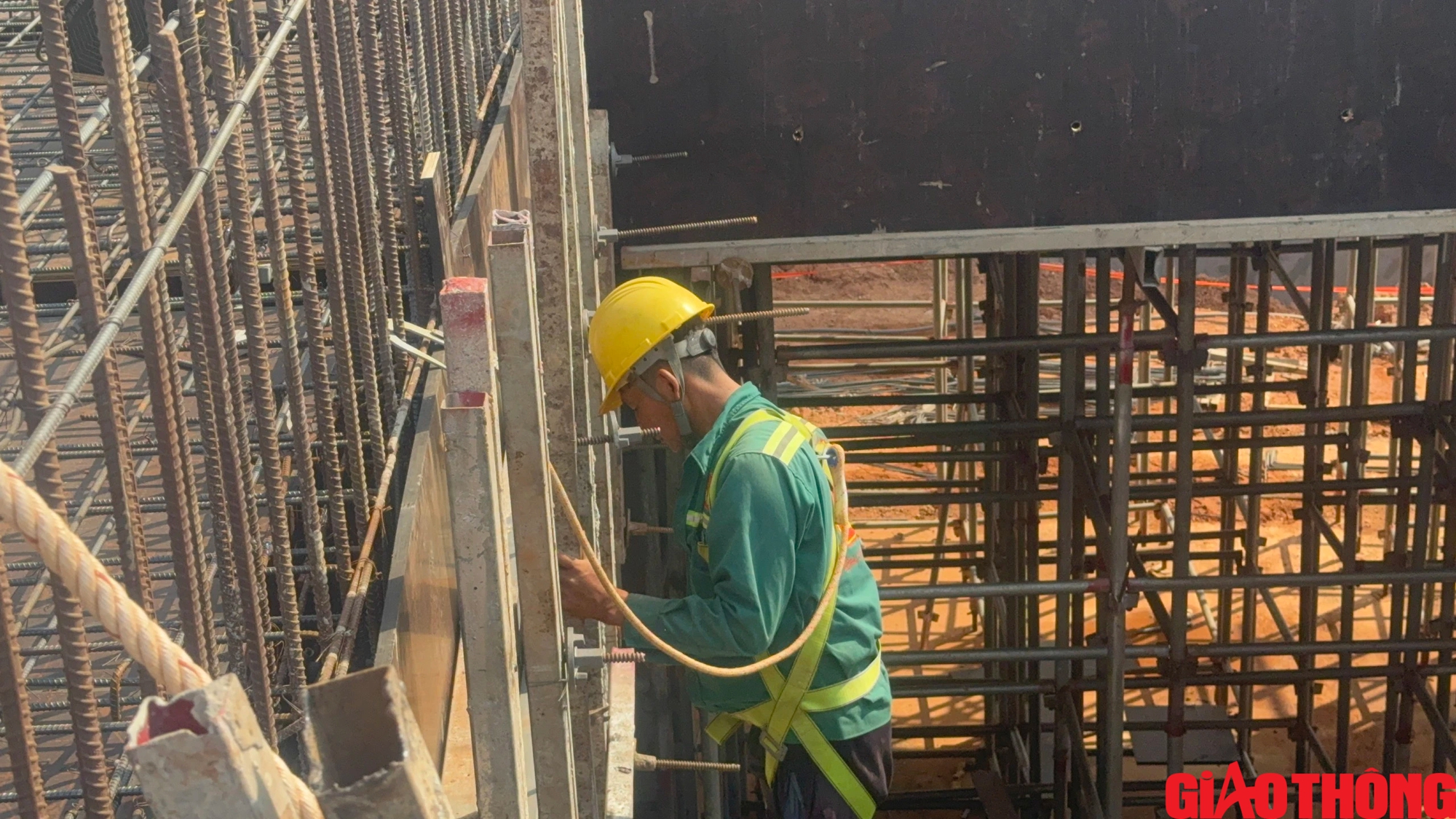 Tháp không lưu sân bay Long Thành xây đạt độ cao 63 mét- Ảnh 5. Tháp không lưu sân bay Long Thành xây đạt độ cao 63 mét- Ảnh 5.