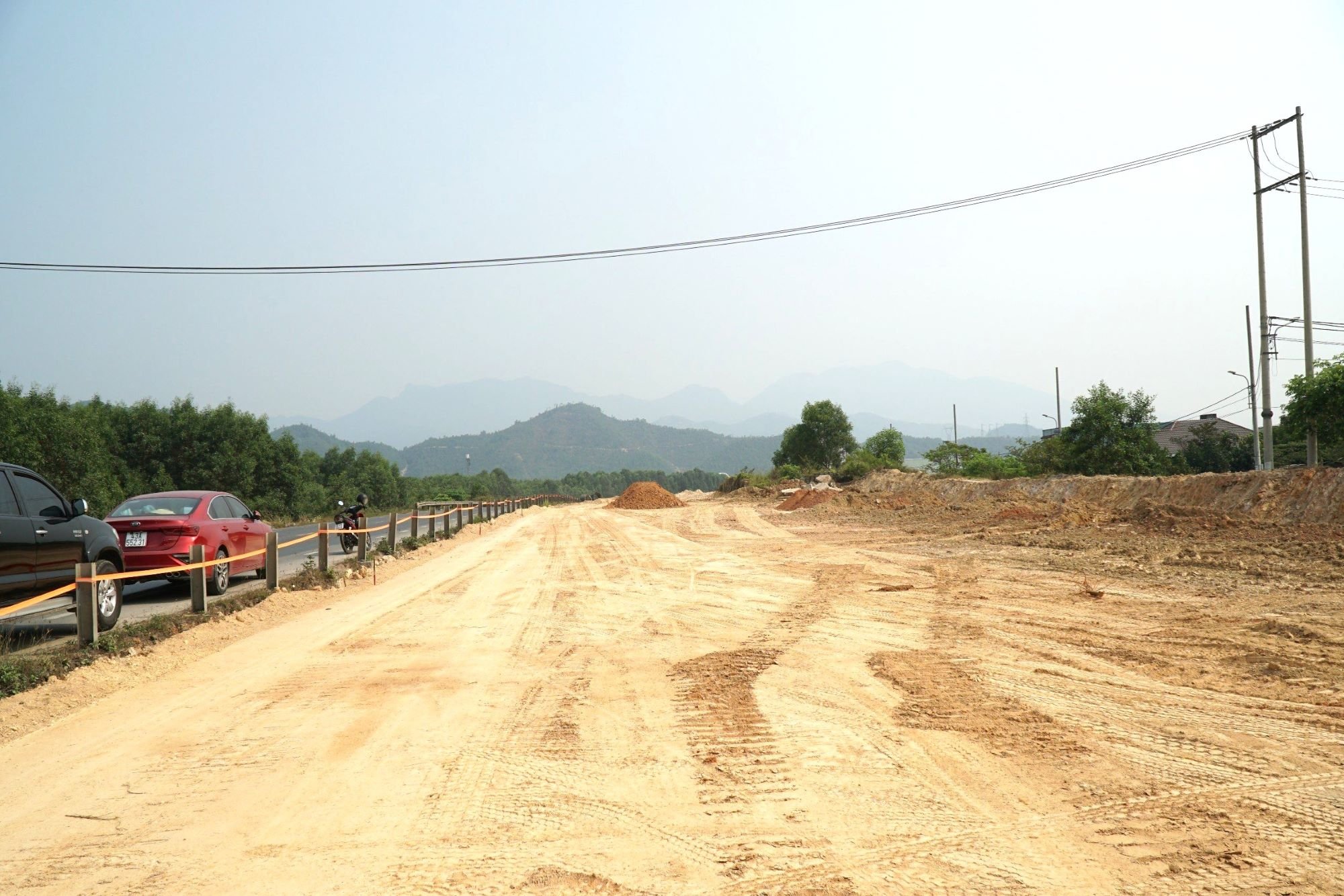 Cao tốc Hòa Liên - Túy Loan: Hoàn thành giải phóng mặt bằng vào cuối tháng 5- Ảnh 2. Dự án tuyến cao tốc Hòa Liên - Túy Loan có chiều dài 11,5 km, hiện đang bị thiếu mặt bằng để thi công