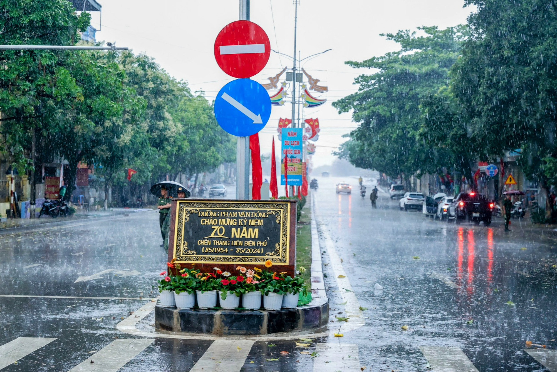 Thành phố Điện Biên Phủ đặt tên đường Phạm Văn Đồng và các anh hùng Điện Biên- Ảnh 4. Thành phố Điện Biên Phủ đặt tên đường Phạm Văn Đồng và các anh hùng Điện Biên- Ảnh 4.
