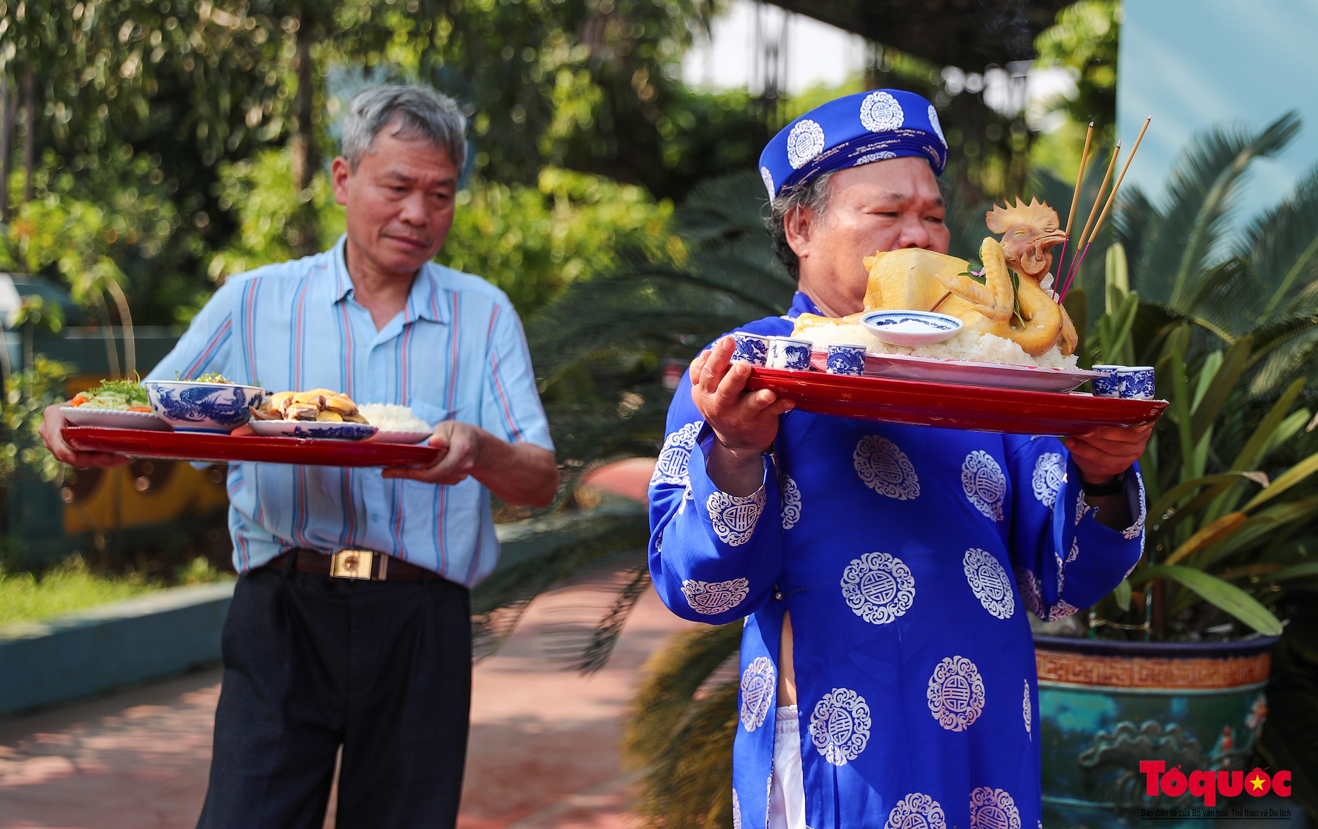 Mâm cơm tri ân Vua Hùng - nét đẹp văn hóa của người dân đất Tổ - Ảnh 2. Mâm cơm tri ân Vua Hùng - nét đẹp văn hóa của người dân đất Tổ - Ảnh 2.