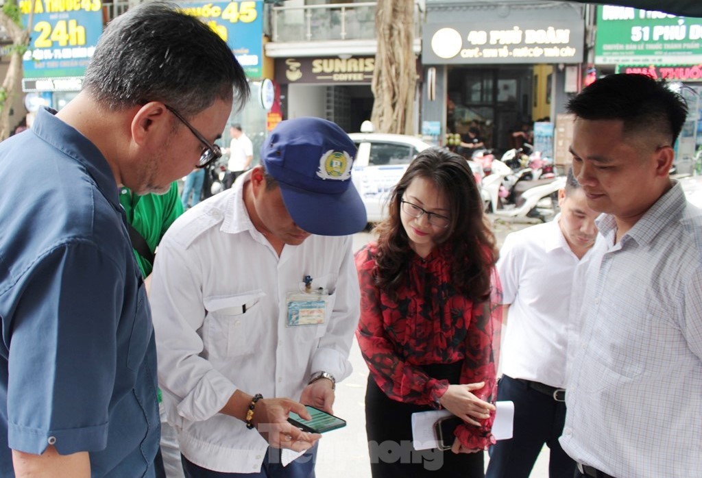 Nhiều bãi xe lớn Hà Nội bắt đầu thu phí không dùng tiền mặt ảnh 8