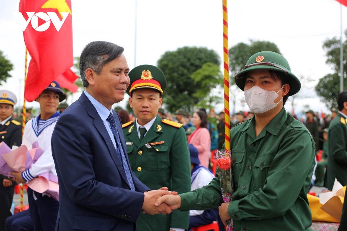 tân binh thanh hóa, quảng bình, quảng trị, thừa thiên huế lên đường nhập ngũ hình ảnh 3 tan binh thanh hoa, quang binh, quang tri, thua thien hue len duong nhap ngu hinh anh 3